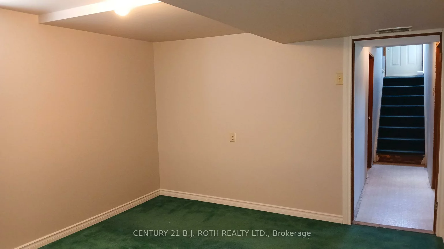 2293, Victoria, Stroud, Innisfil