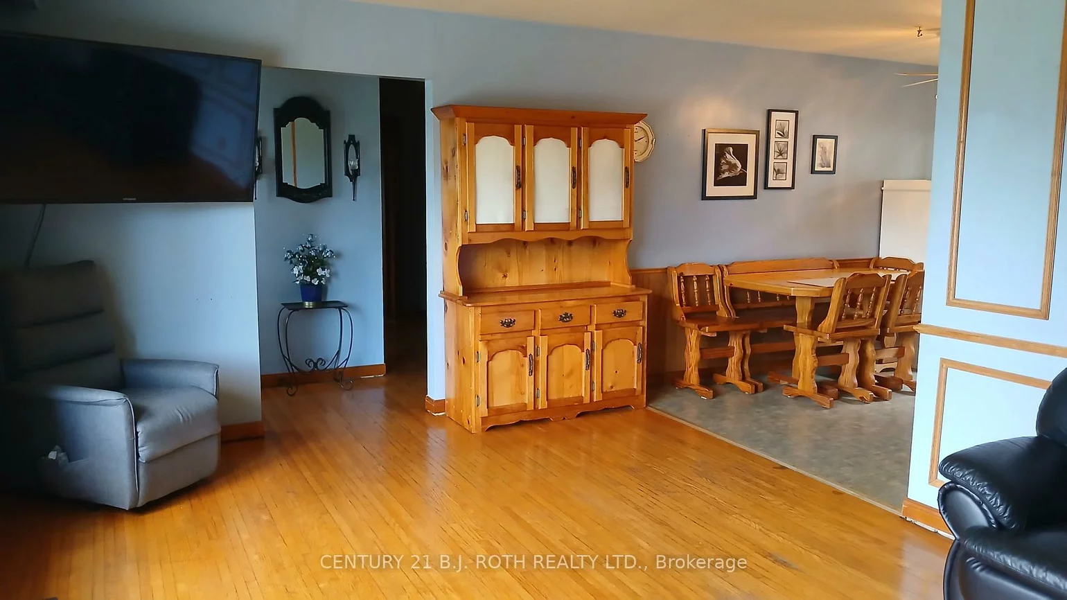 2293, Victoria, Stroud, Innisfil