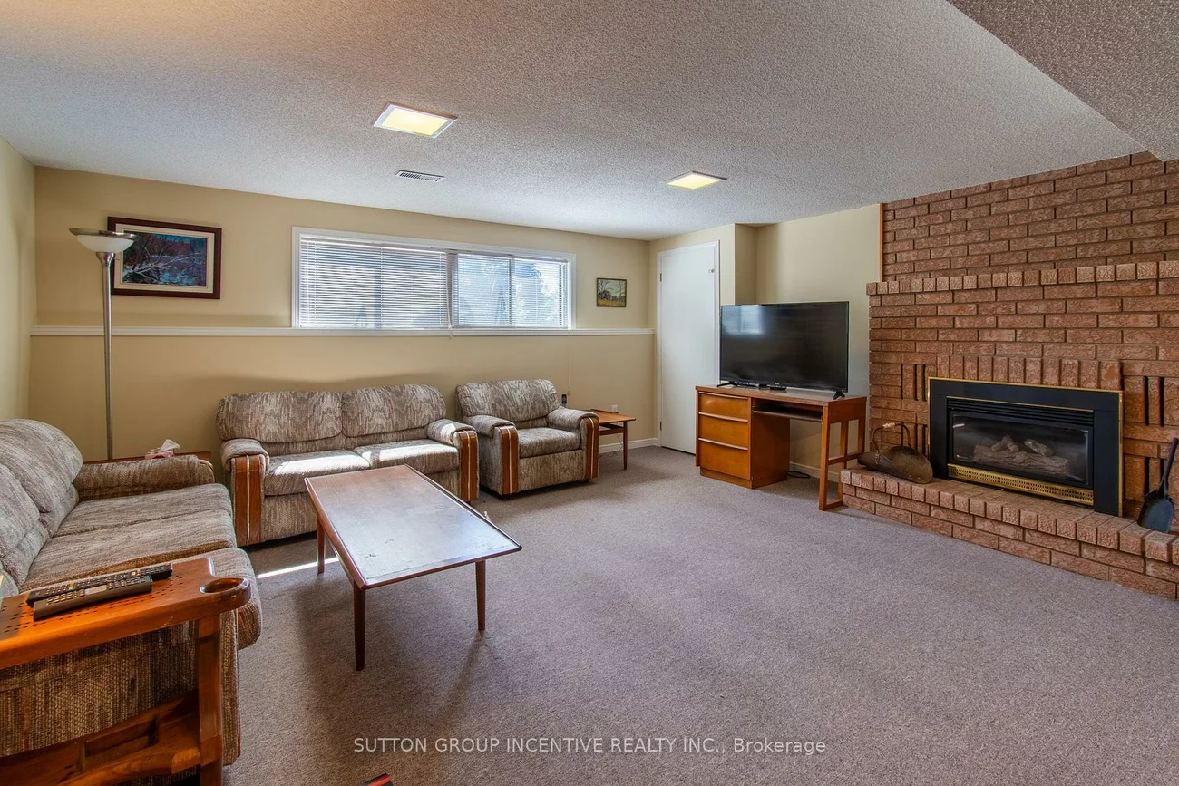 2114, Chantler, Stroud, Innisfil