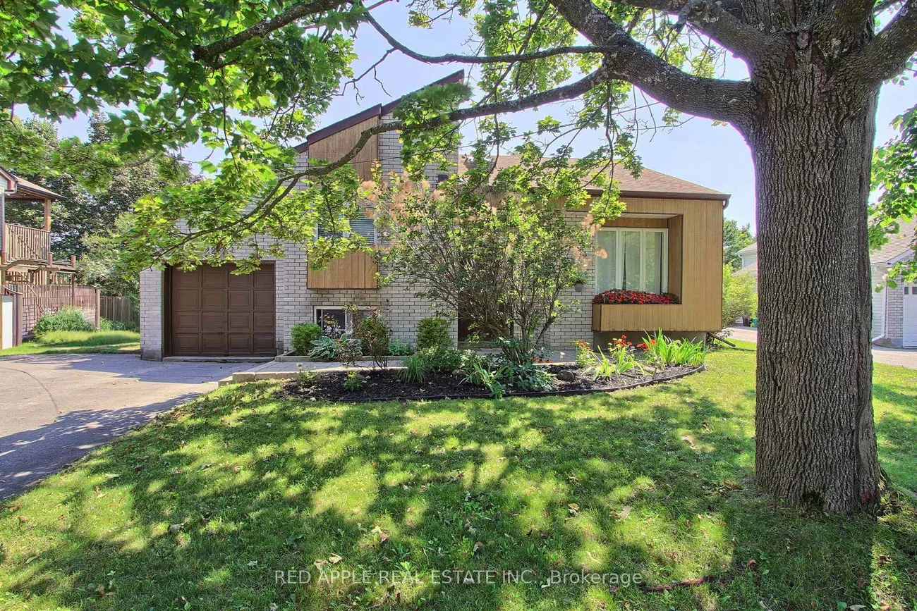 2277, Scythes, Stroud, Innisfil