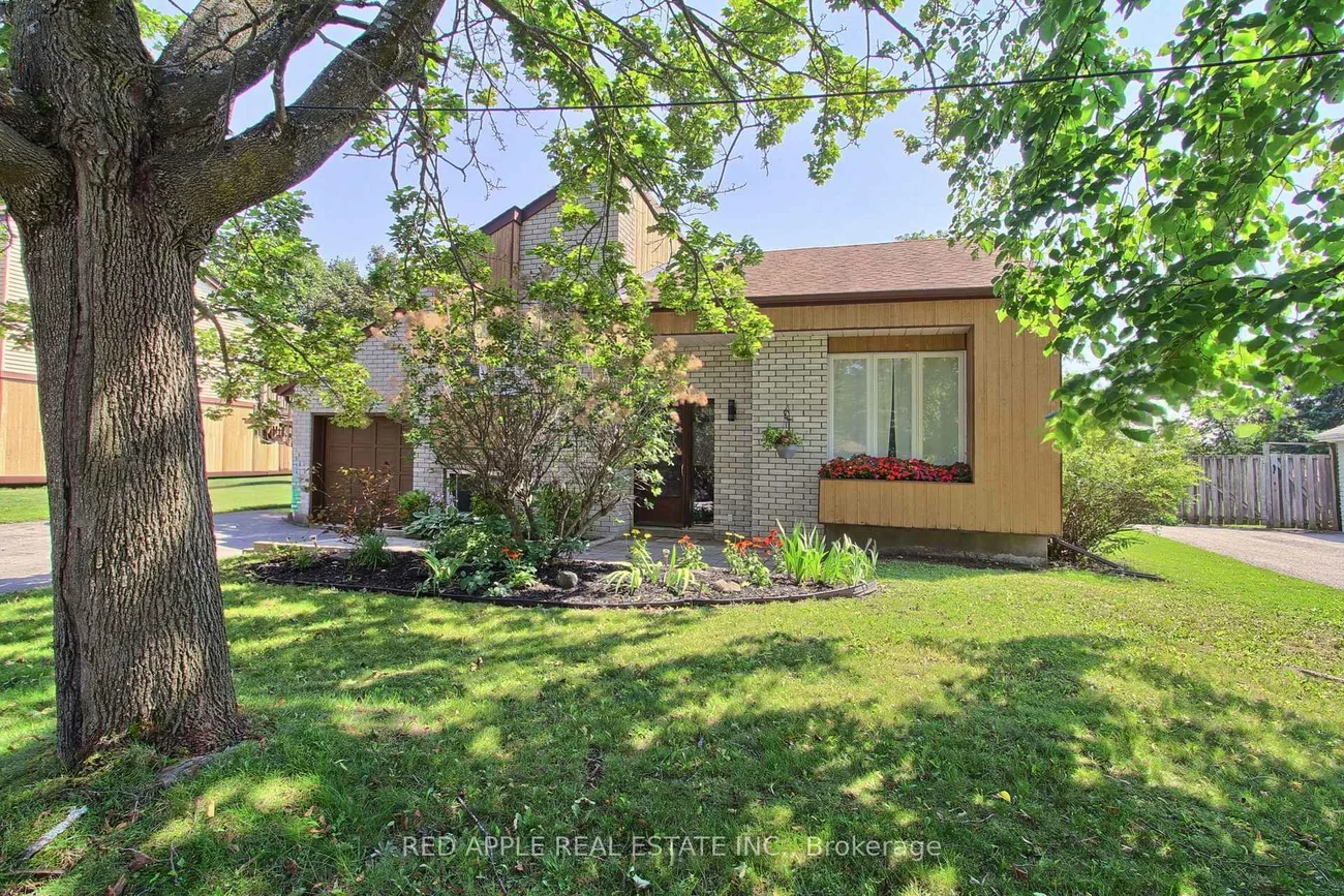 2277, Scythes, Stroud, Innisfil