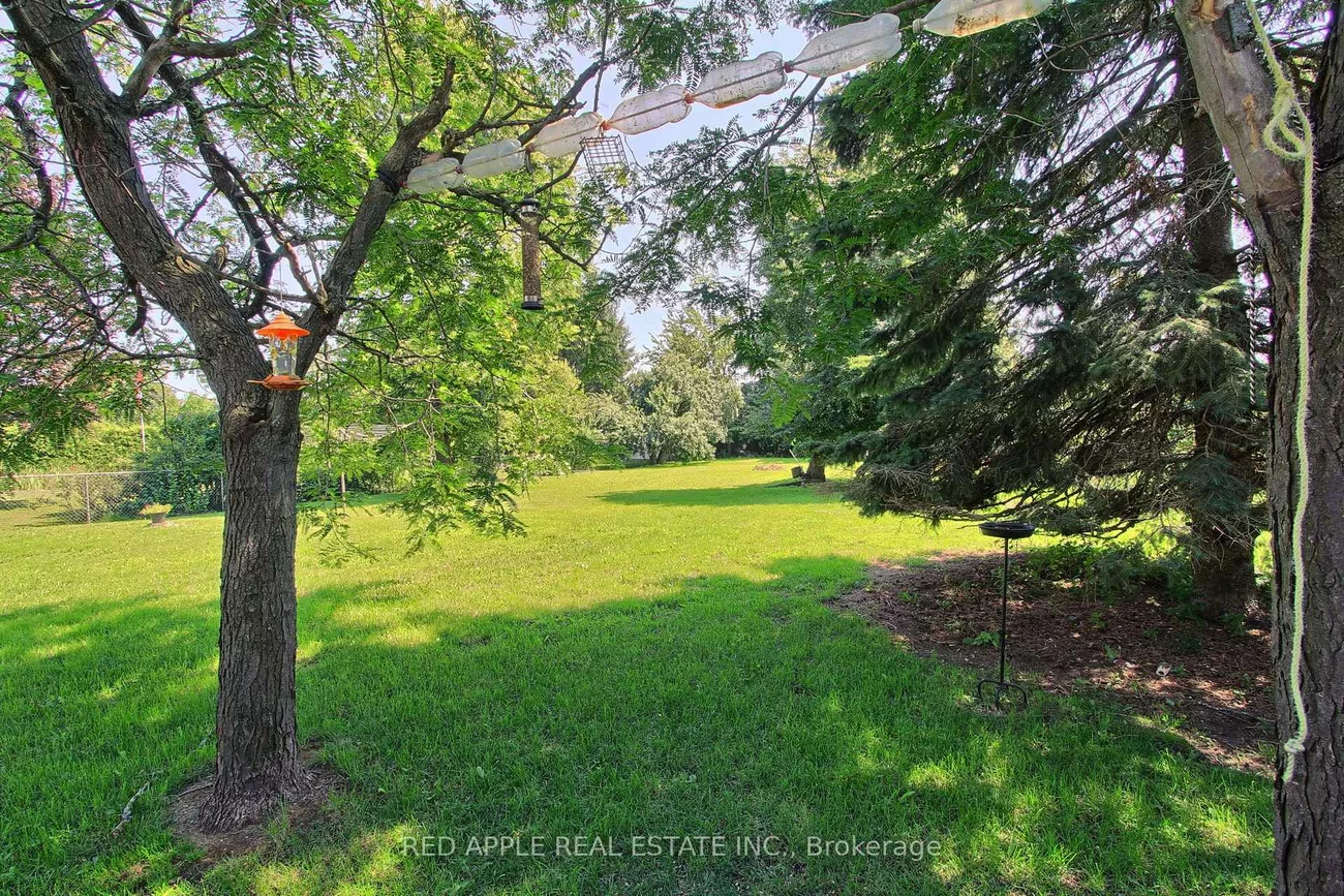 2277, Scythes, Stroud, Innisfil
