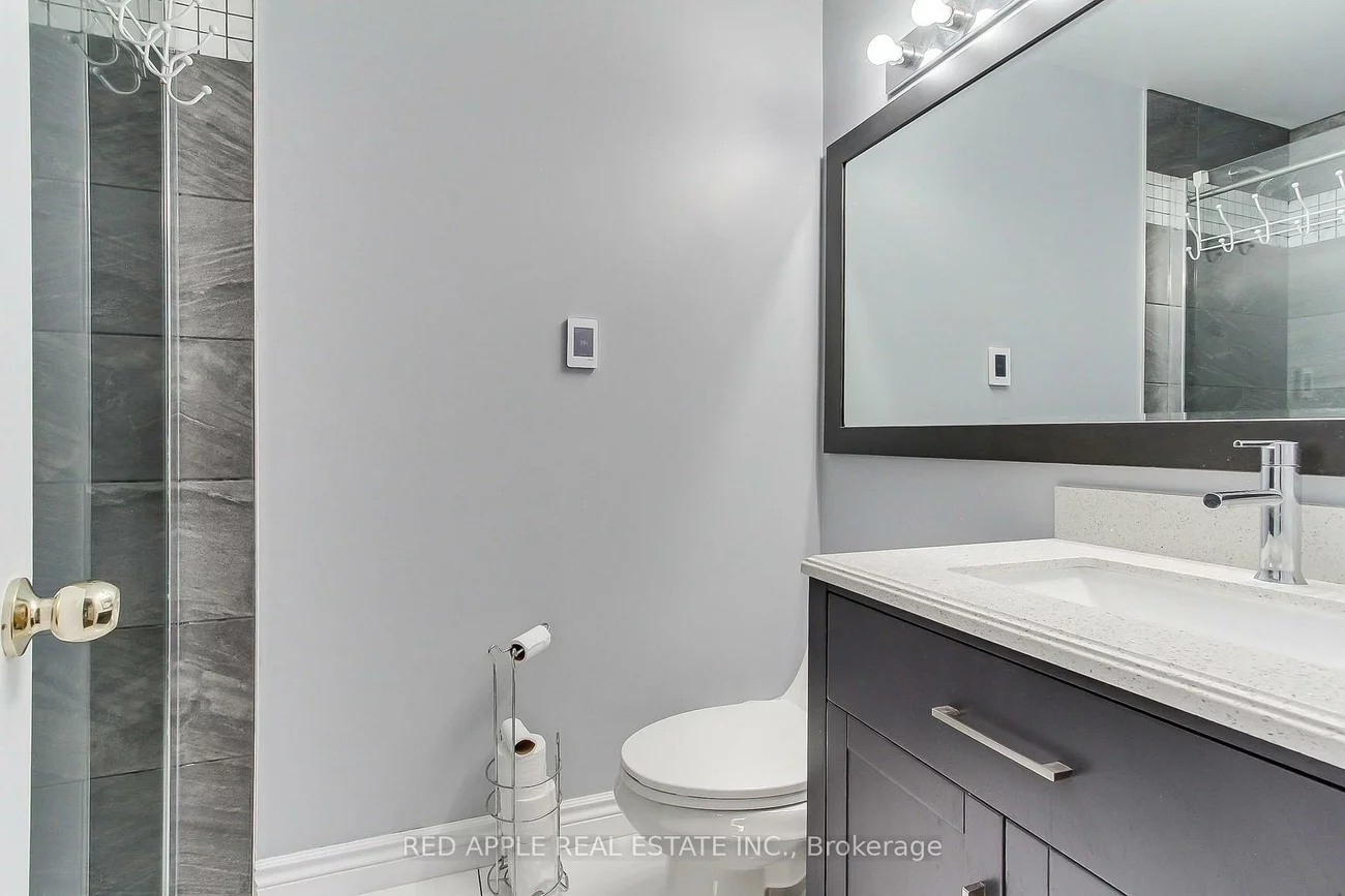 2277, Scythes, Stroud, Innisfil
