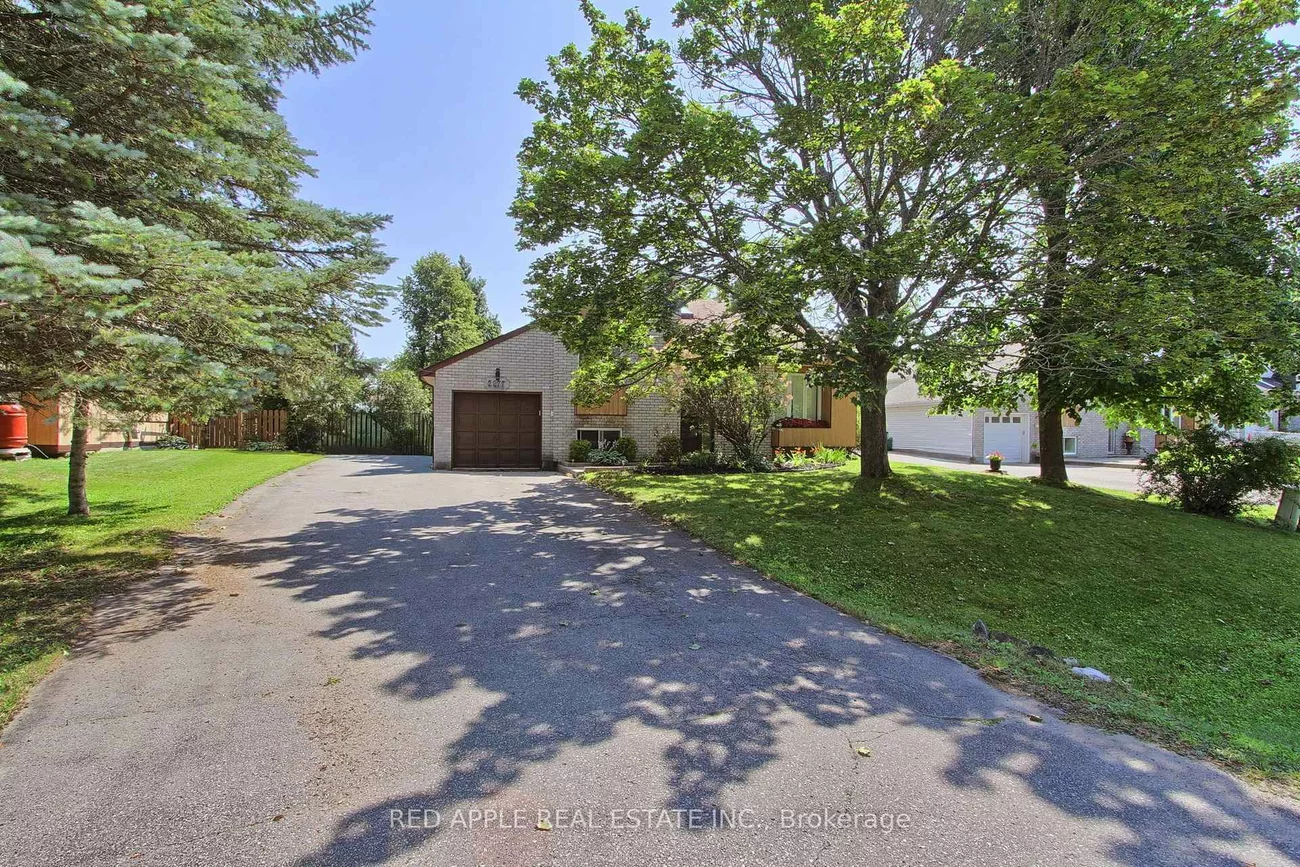 2277, Scythes, Stroud, Innisfil