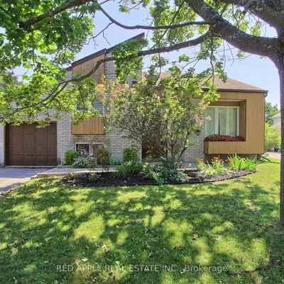 2277, Scythes, Stroud, Innisfil