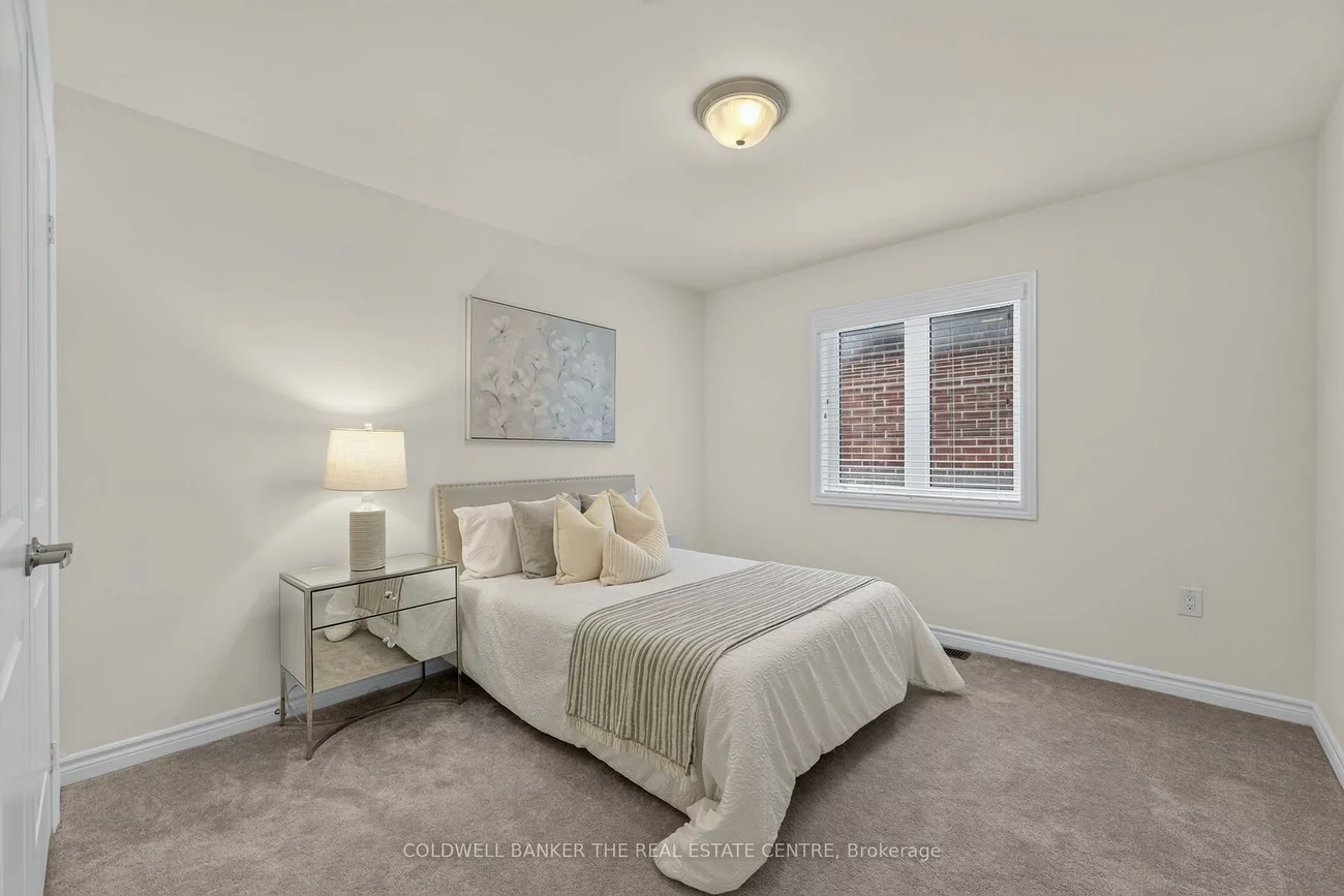 1048, Barton, Alcona, Innisfil