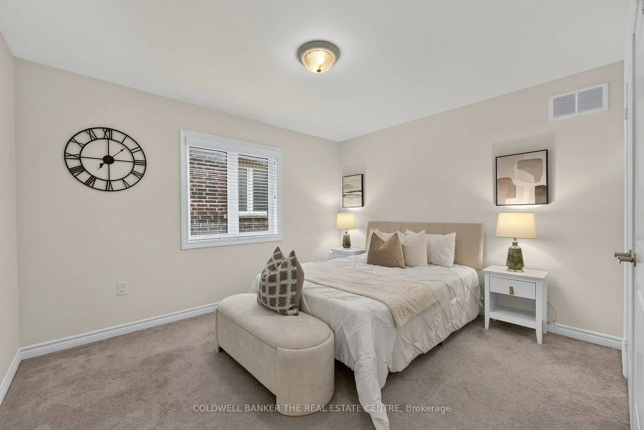 1048, Barton, Alcona, Innisfil