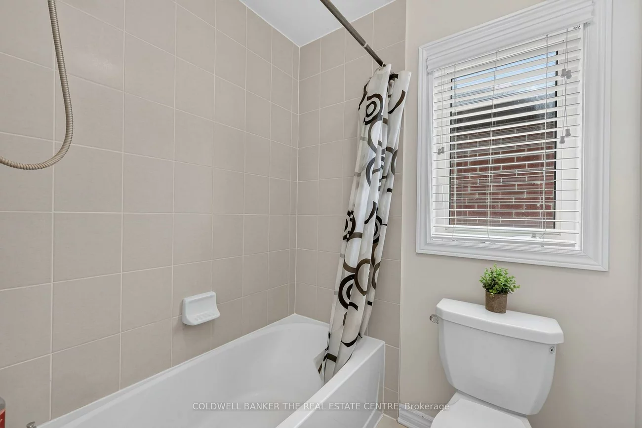 1048, Barton, Alcona, Innisfil