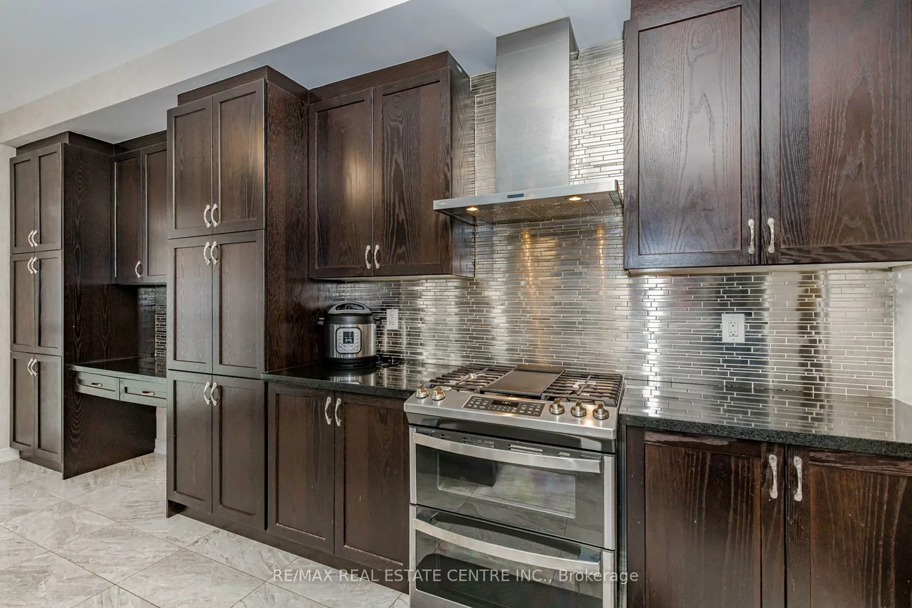 1332, Blackmore, Alcona, Innisfil