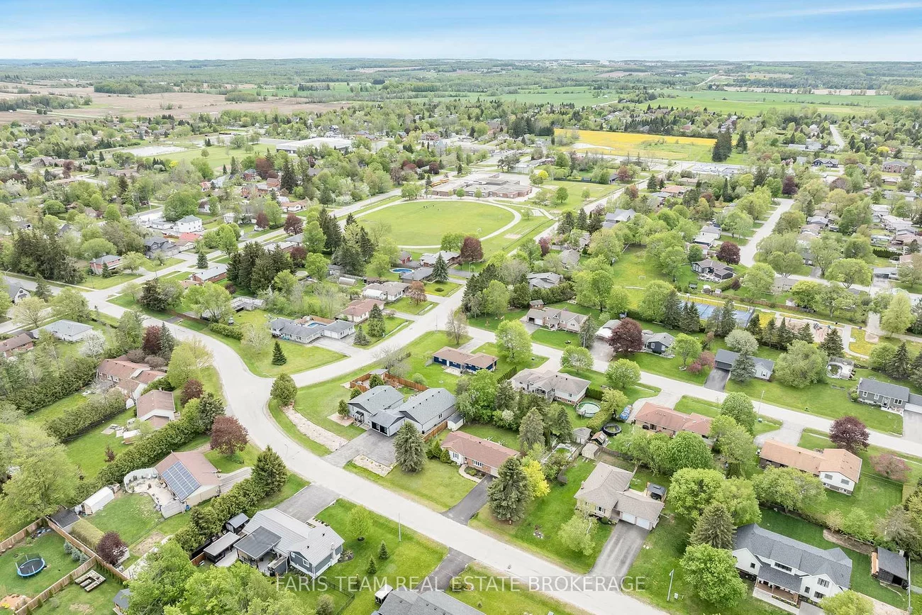 201, Parkside, Stroud, Innisfil