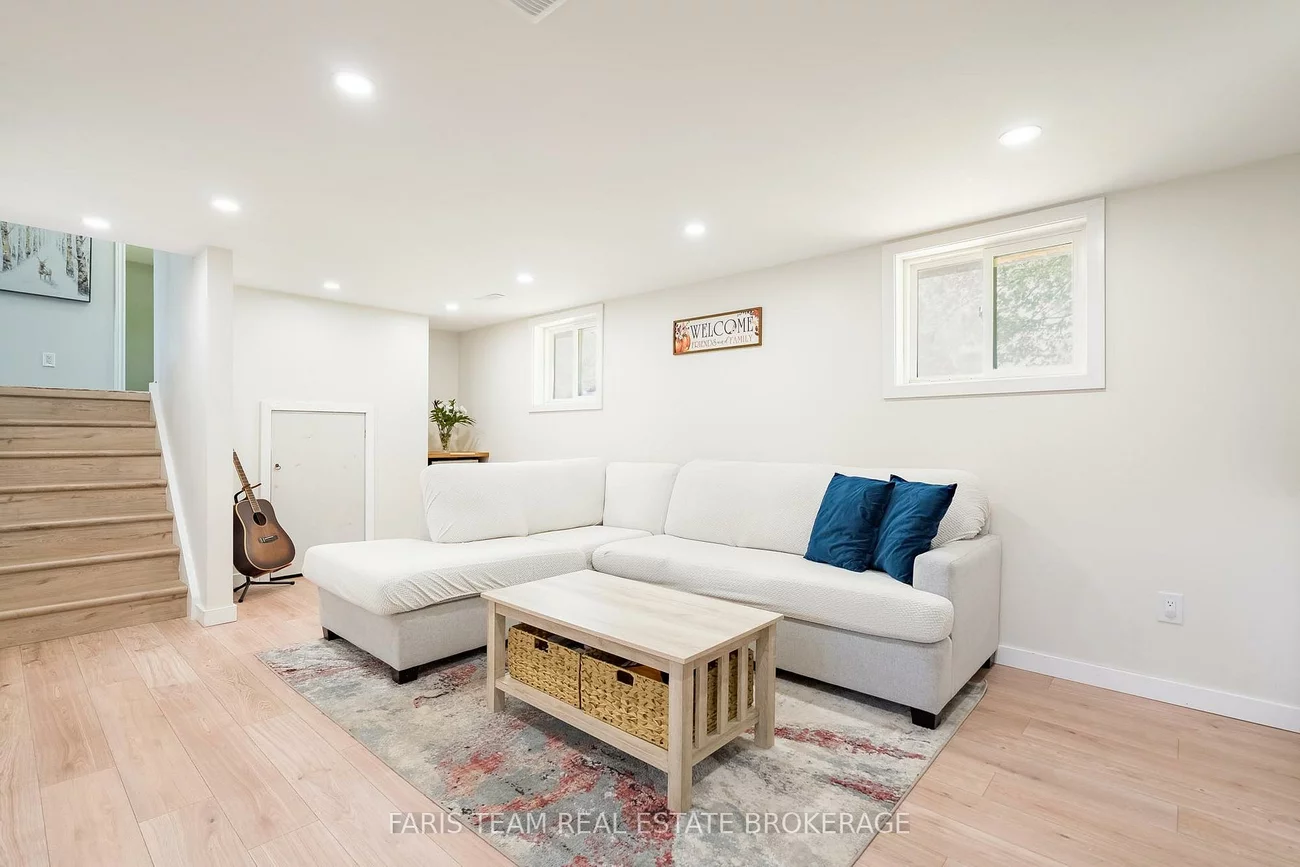 201, Parkside, Stroud, Innisfil