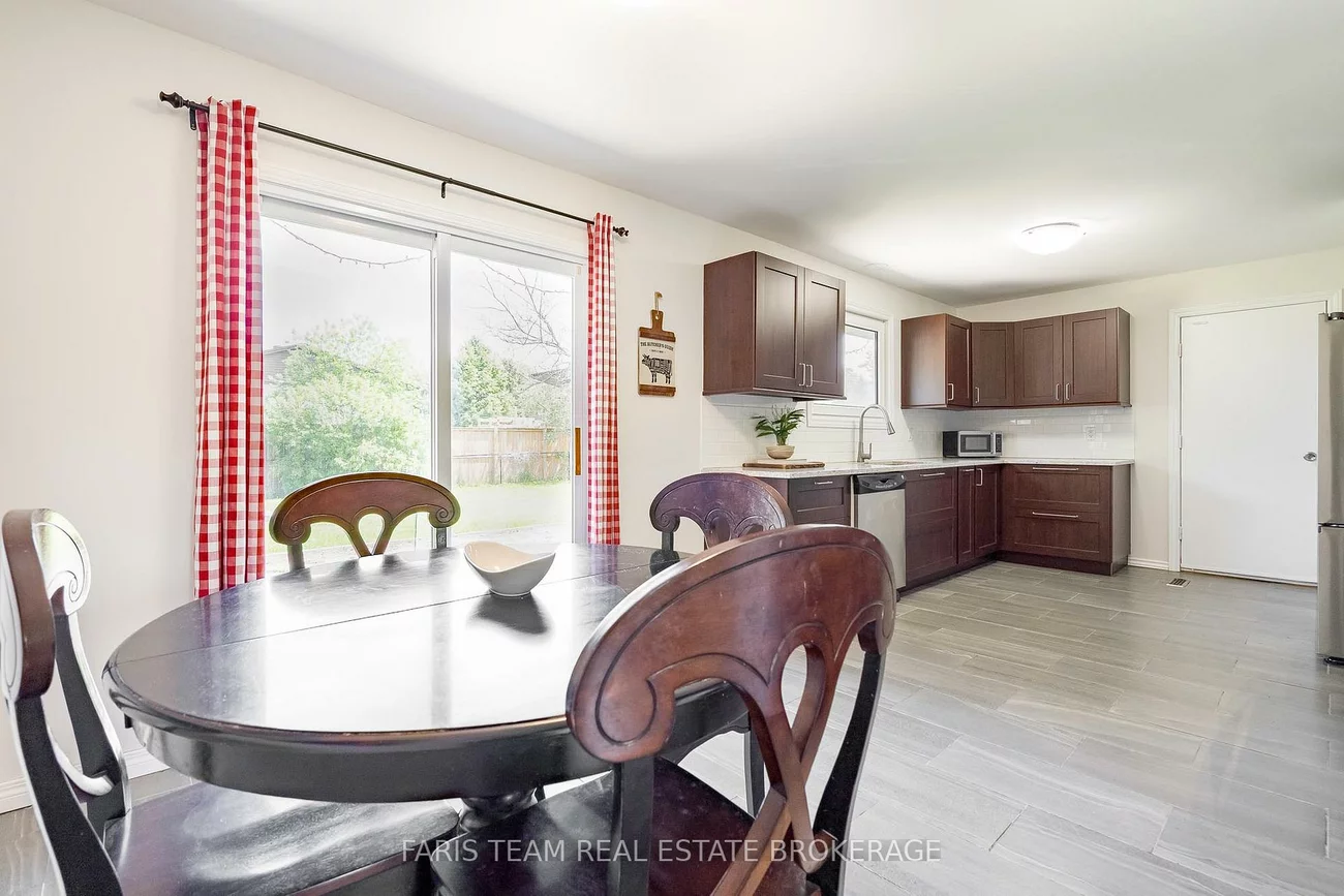 201, Parkside, Stroud, Innisfil