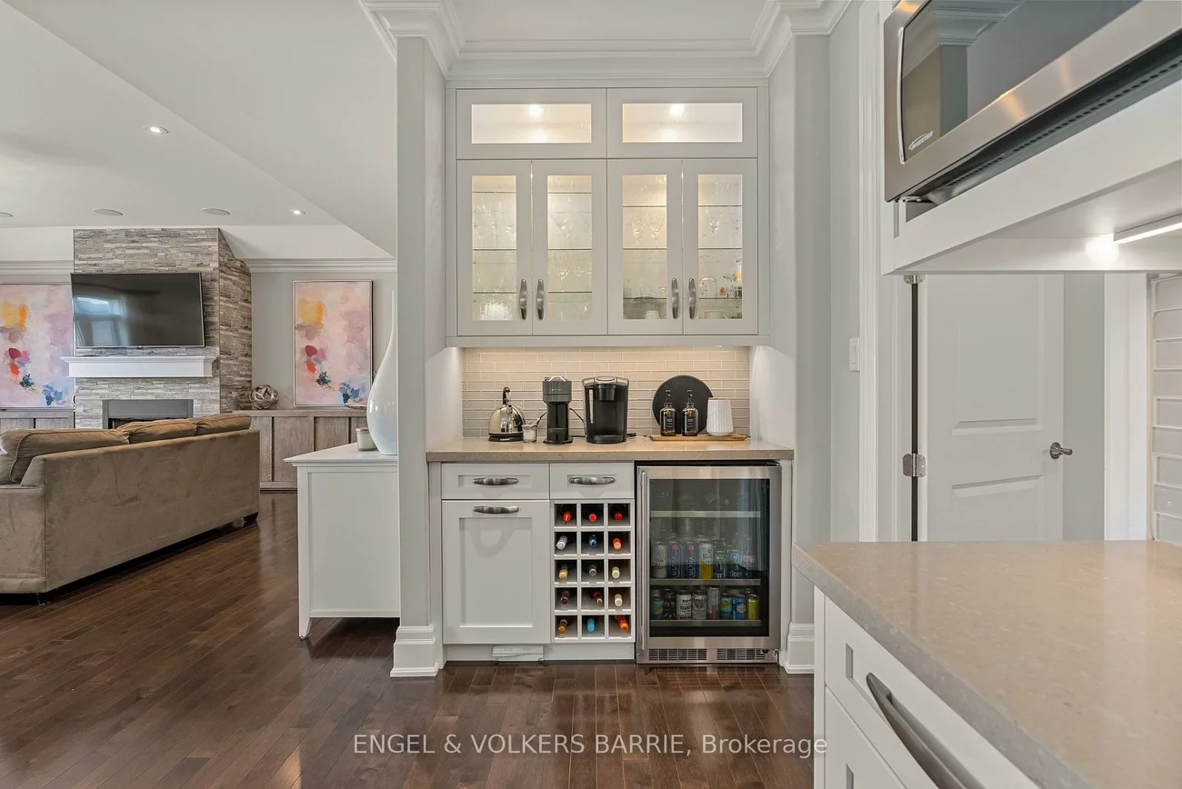 327, Sunnybrae, Stroud, Innisfil