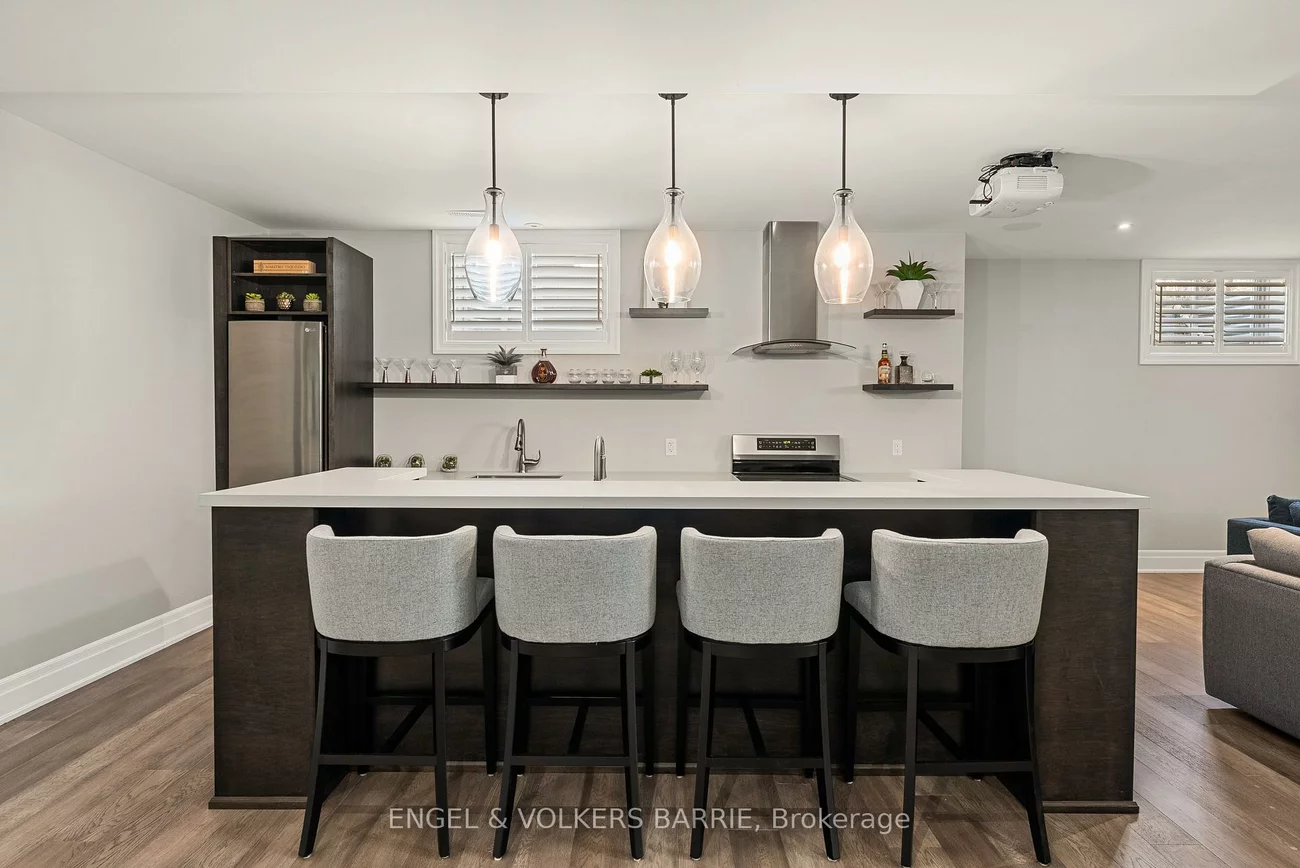 327, Sunnybrae, Stroud, Innisfil