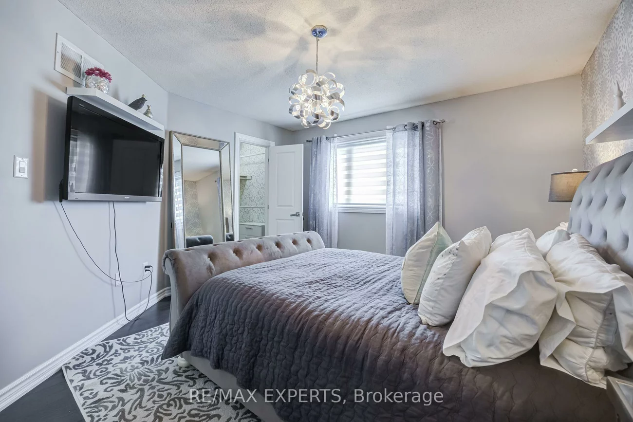 2254, Chalmers, Alcona, Innisfil