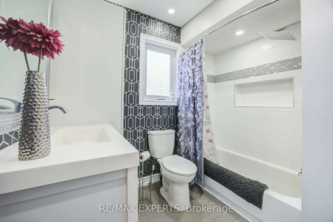 2254, Chalmers, Alcona, Innisfil