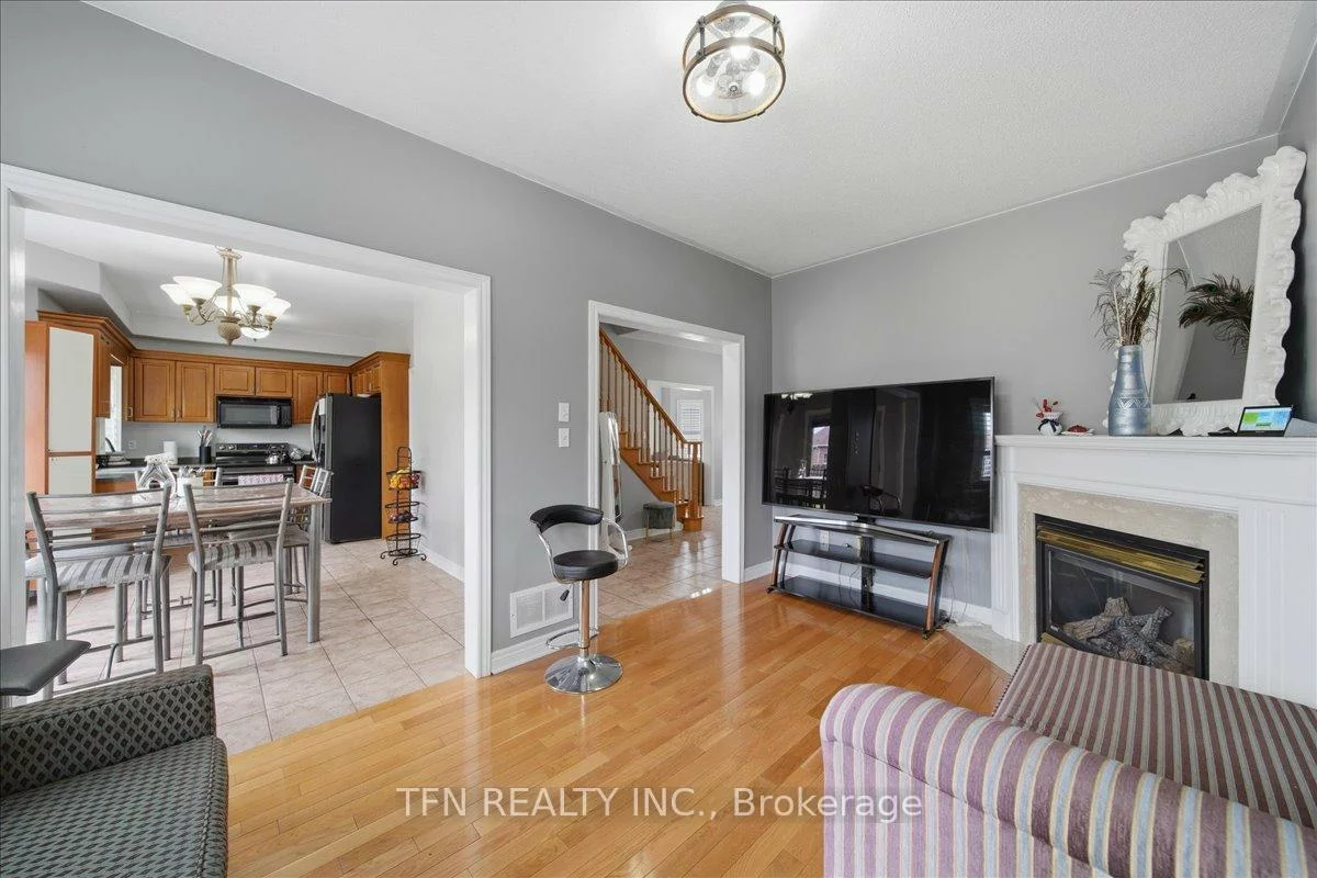 2073, Cynthia, Alcona, Innisfil
