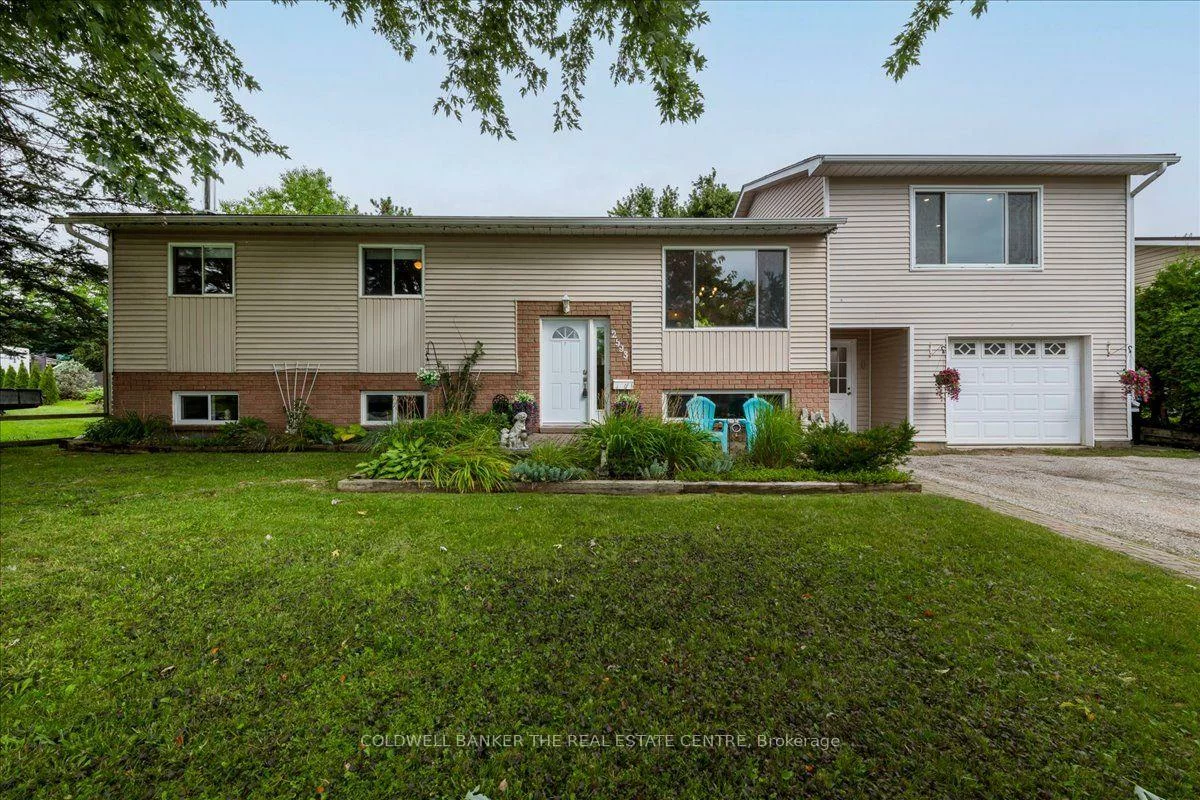 2593, Lawrence, Stroud, Innisfil