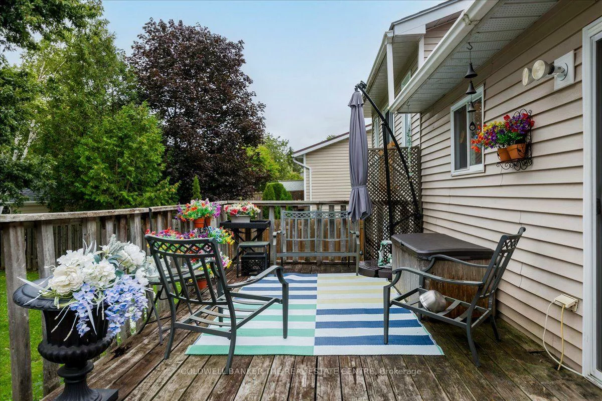 2593, Lawrence, Stroud, Innisfil