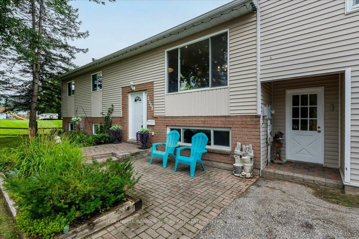 2593, Lawrence, Stroud, Innisfil