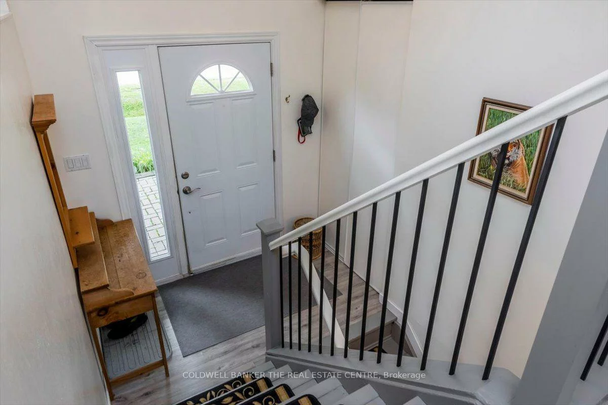 2593, Lawrence, Stroud, Innisfil