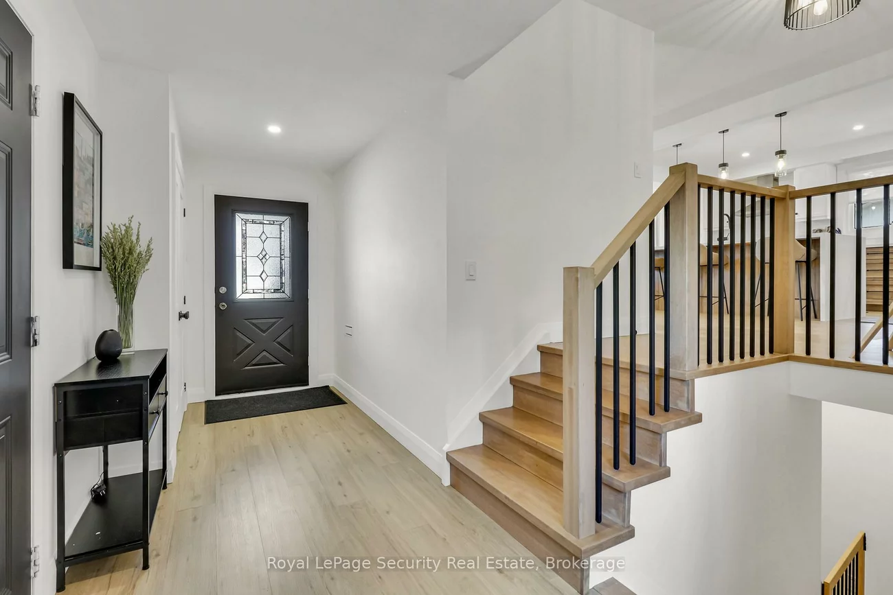 1045, Lebanon, Alcona, Innisfil