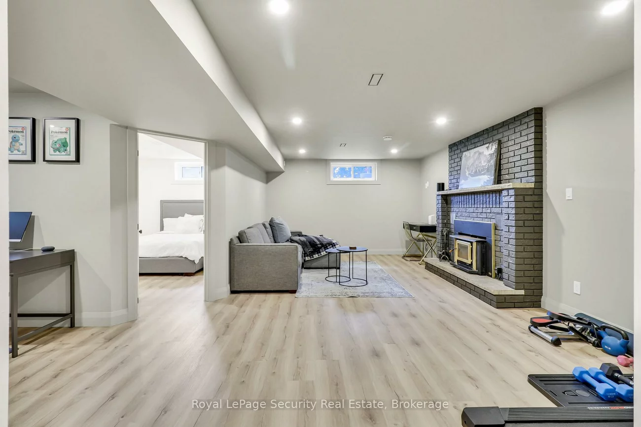 1045, Lebanon, Alcona, Innisfil