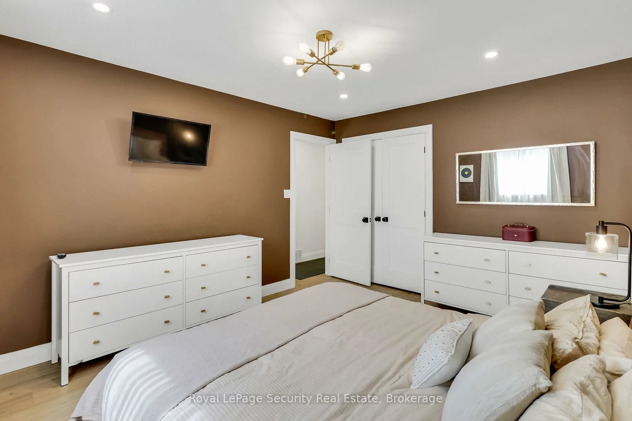 1045, Lebanon, Alcona, Innisfil