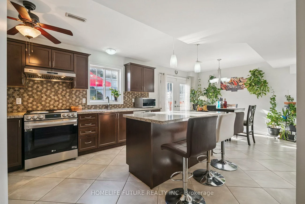 2048, Mcneil, Alcona, Innisfil