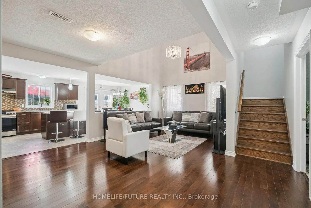 2048, Mcneil, Alcona, Innisfil