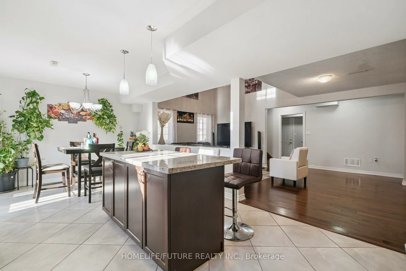 2048, Mcneil, Alcona, Innisfil