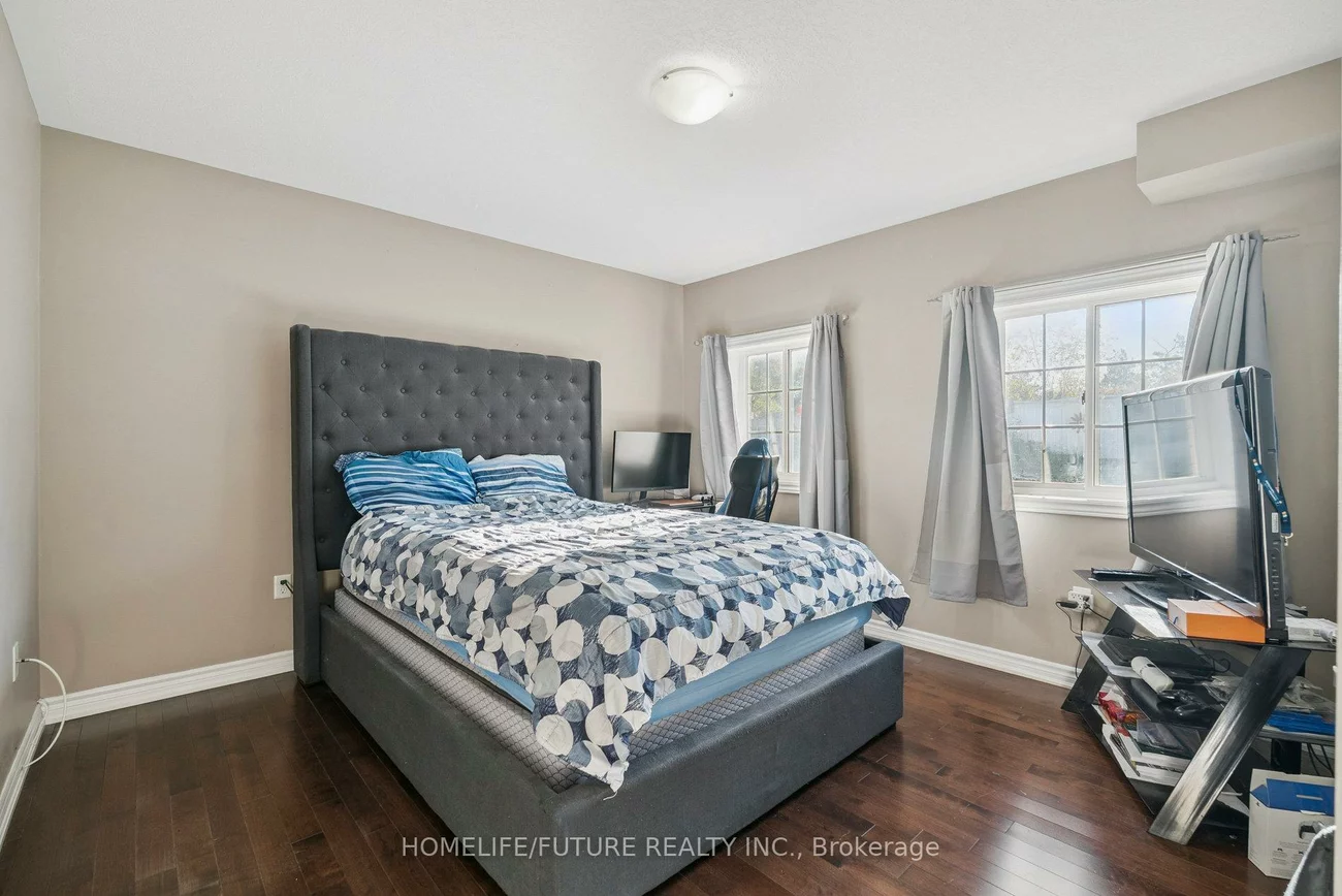2048, Mcneil, Alcona, Innisfil