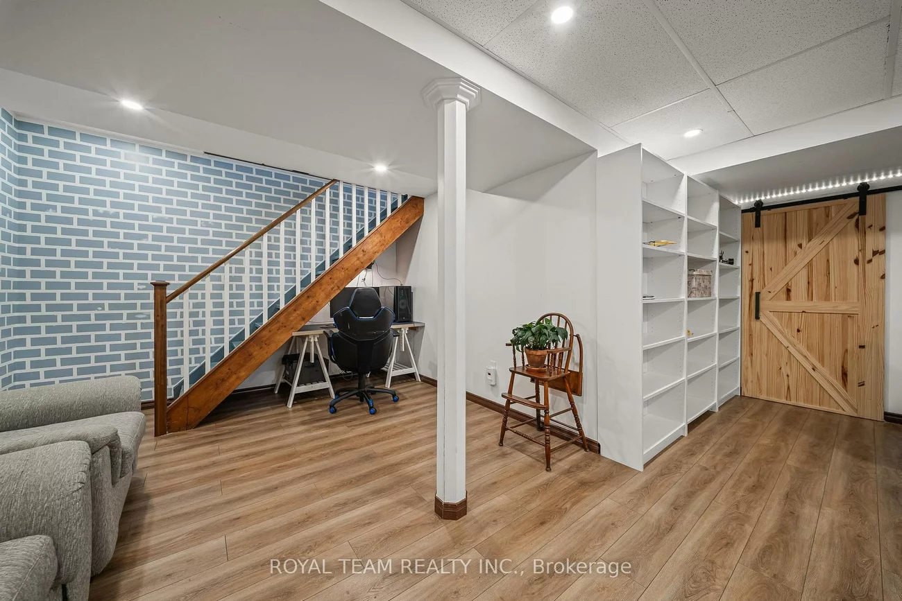 2500, Lloyd, Alcona, Innisfil