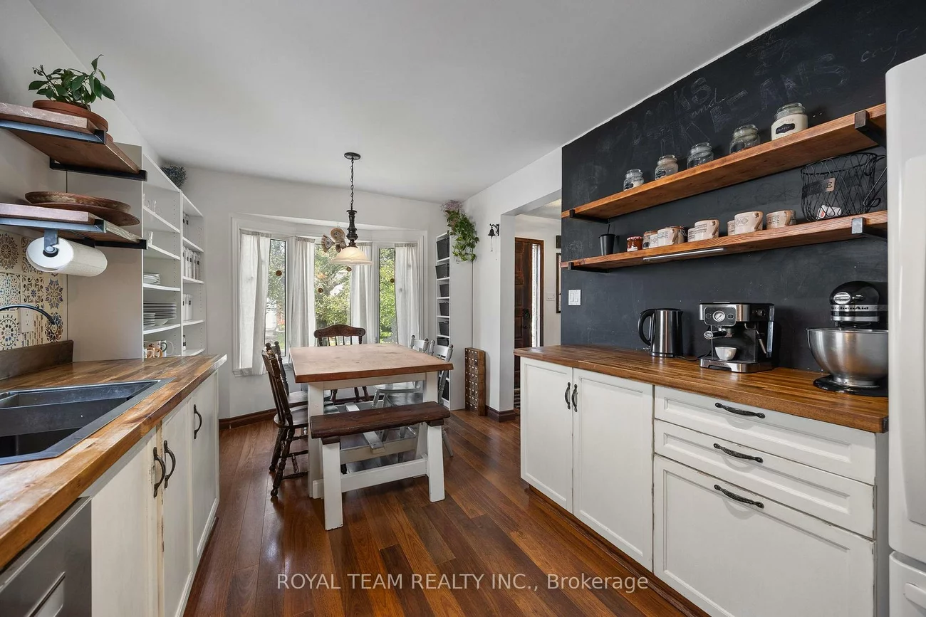 2500, Lloyd, Alcona, Innisfil