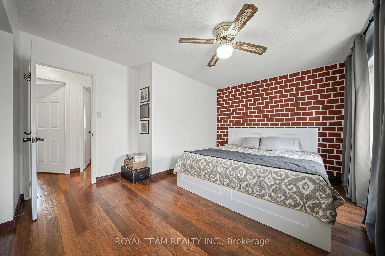 2500, Lloyd, Alcona, Innisfil
