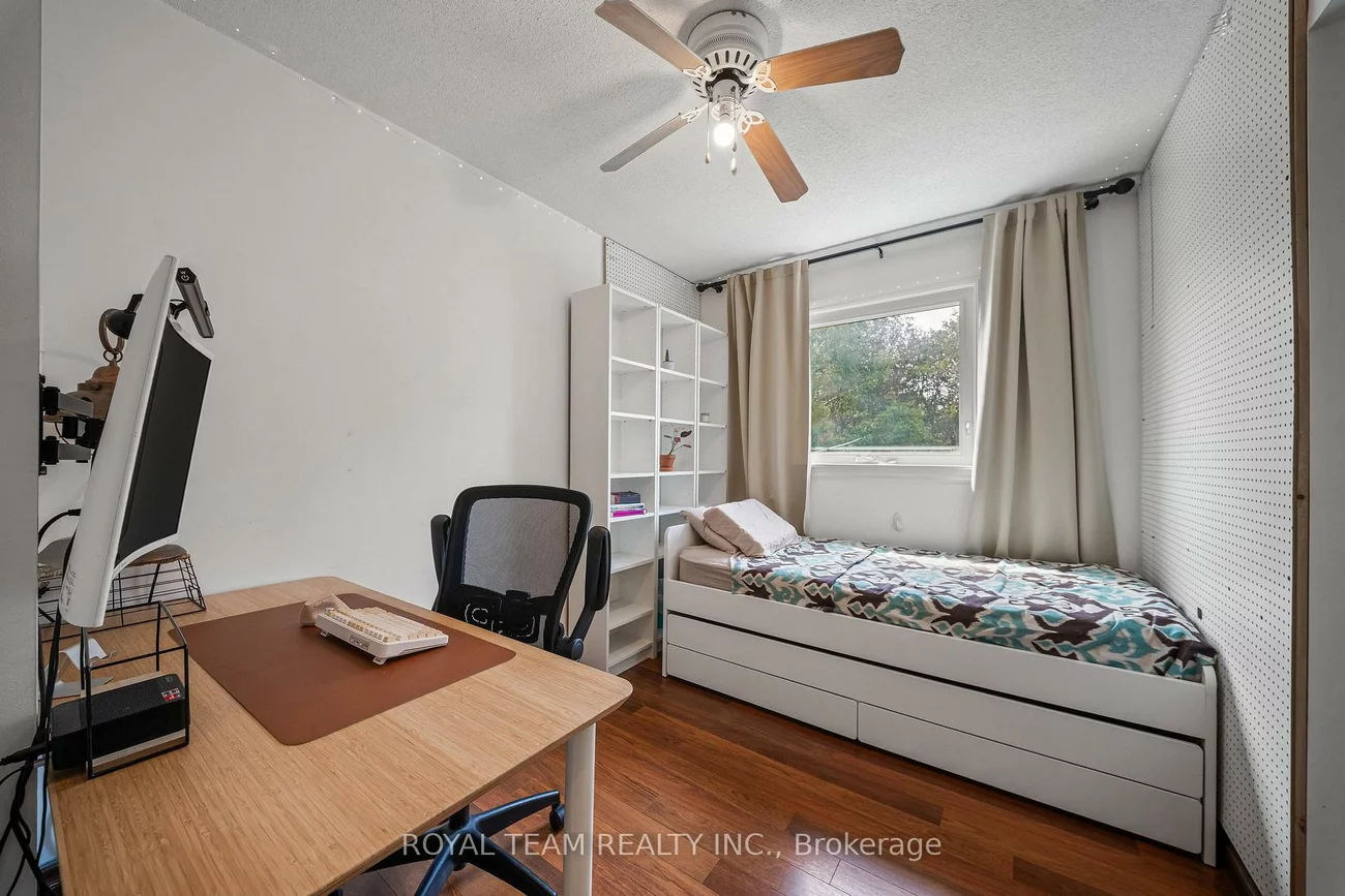 2500, Lloyd, Alcona, Innisfil