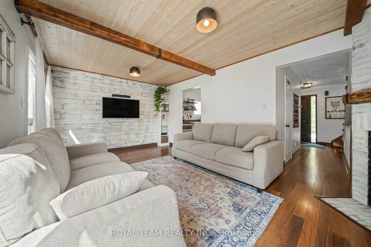 2500, Lloyd, Alcona, Innisfil