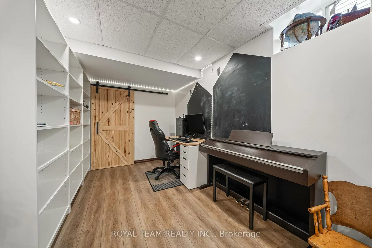 2500, Lloyd, Alcona, Innisfil