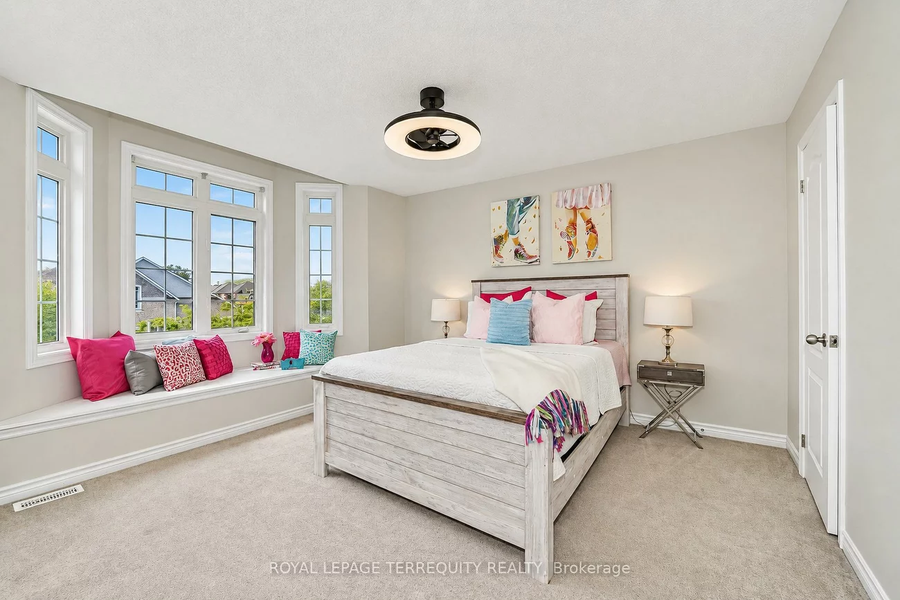 2162, Dawson, Alcona, Innisfil
