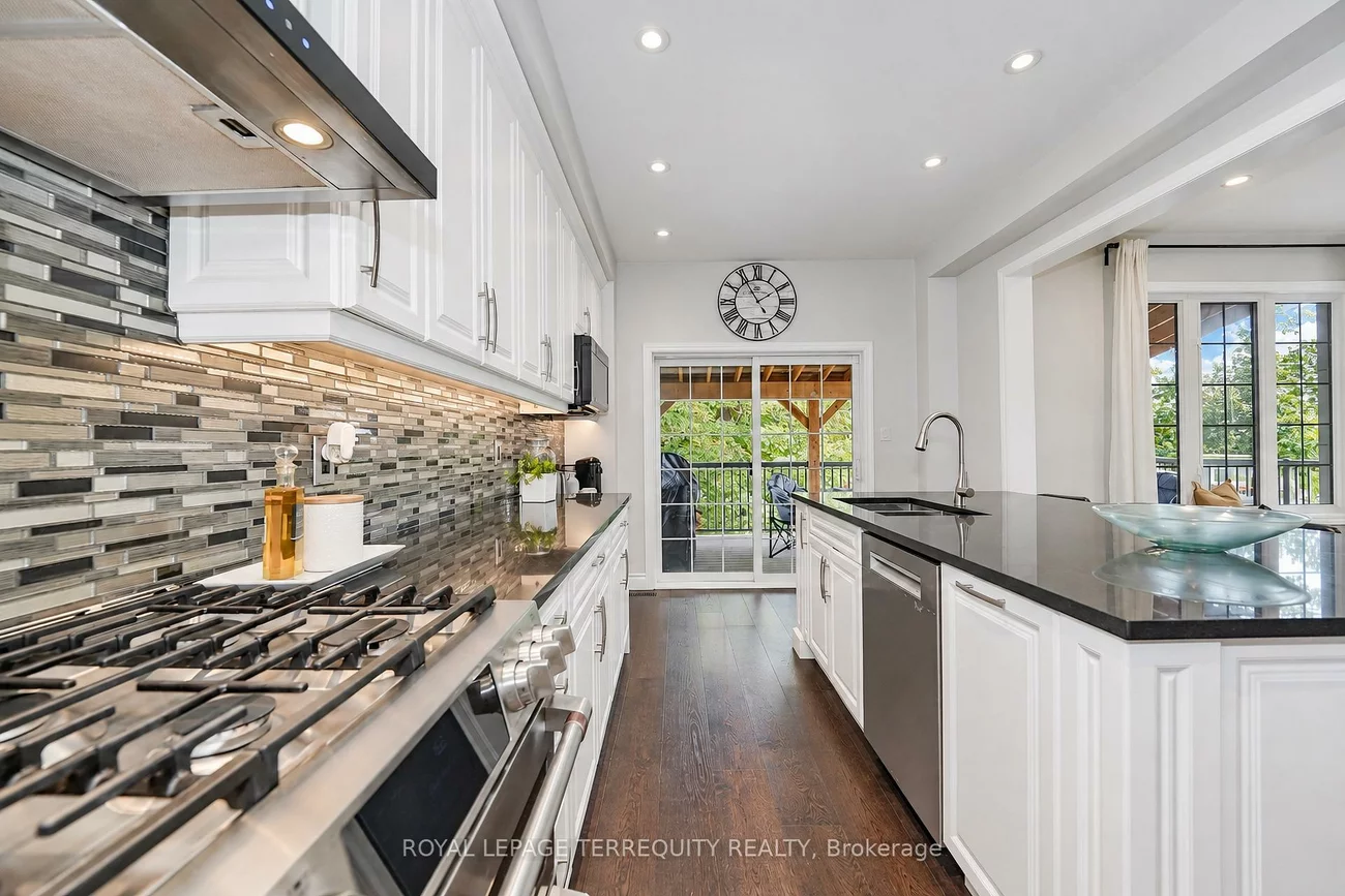 2162, Dawson, Alcona, Innisfil