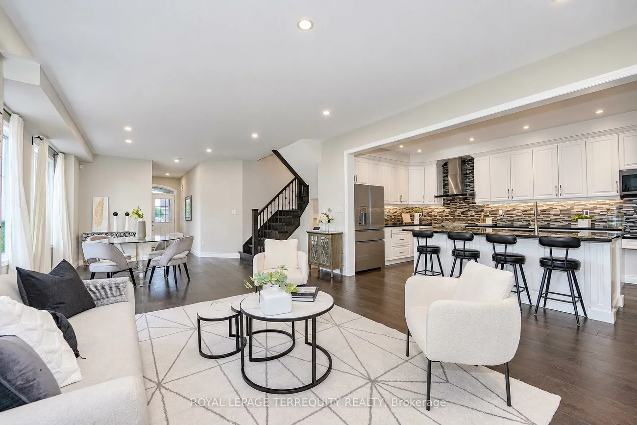2162, Dawson, Alcona, Innisfil