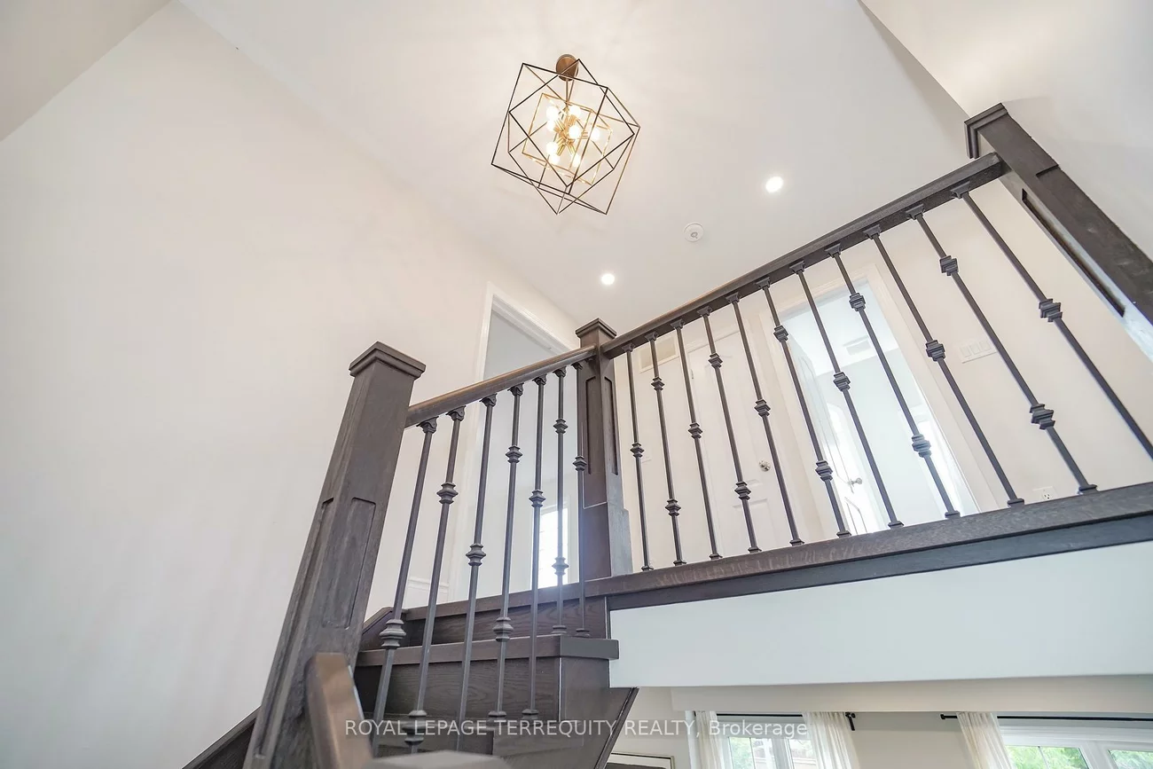 2162, Dawson, Alcona, Innisfil