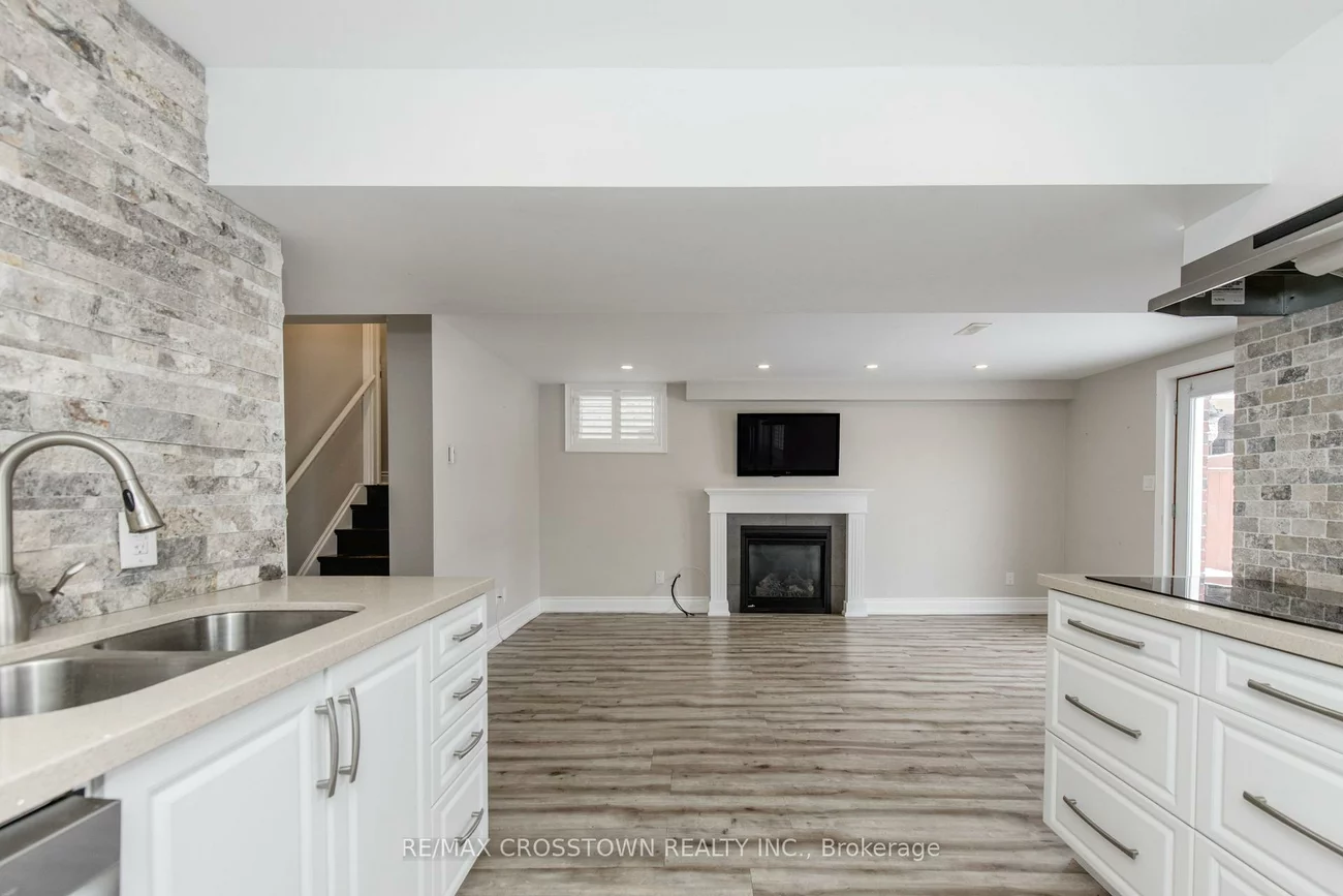 996, BOOTH, Alcona, Innisfil