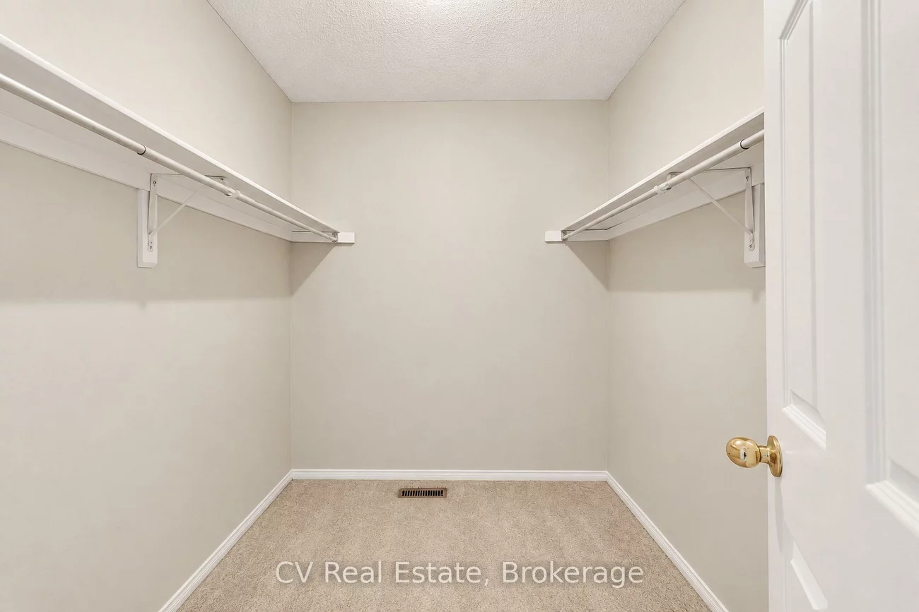 1025, Maclean, Alcona, Innisfil