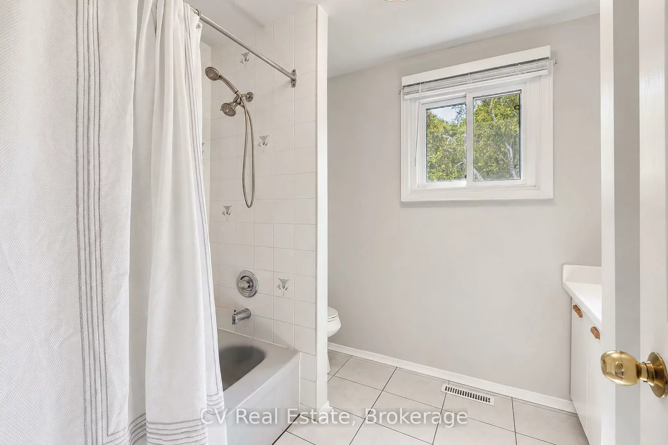 1025, Maclean, Alcona, Innisfil