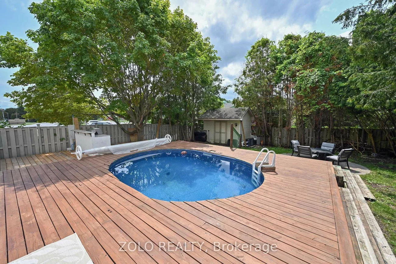 1077, Anna Maria, Alcona, Innisfil