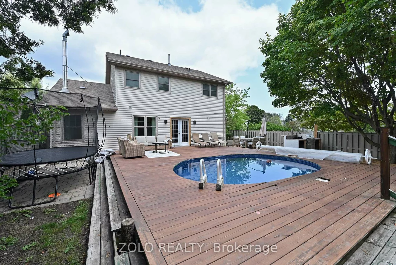 1077, Anna Maria, Alcona, Innisfil