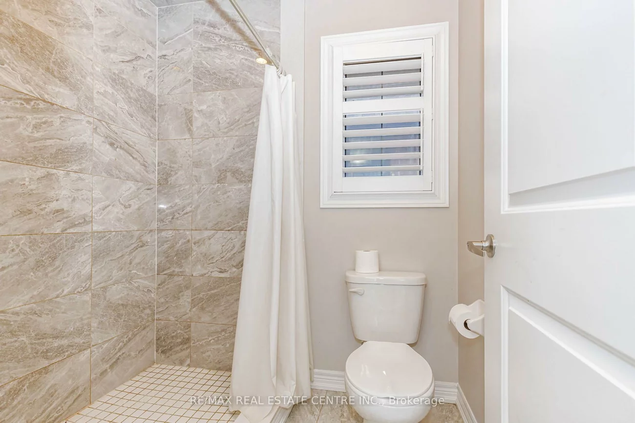 1332, Blackmore, Alcona, Innisfil