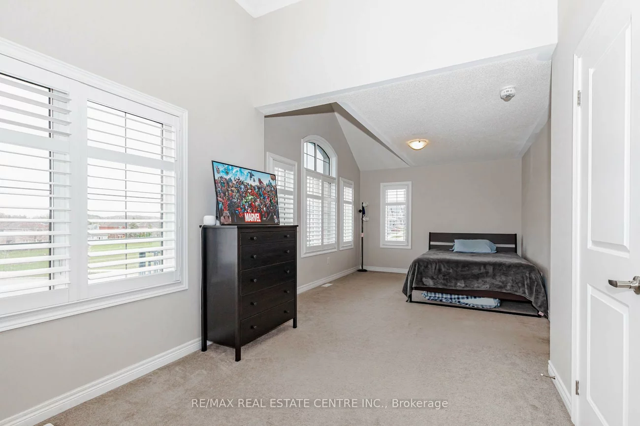 1332, Blackmore, Alcona, Innisfil