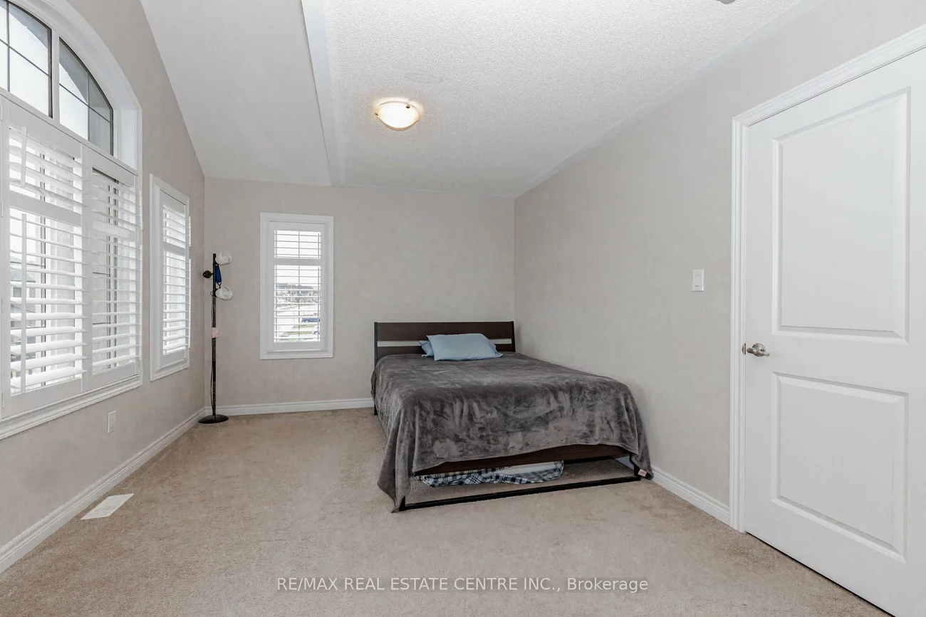 1332, Blackmore, Alcona, Innisfil